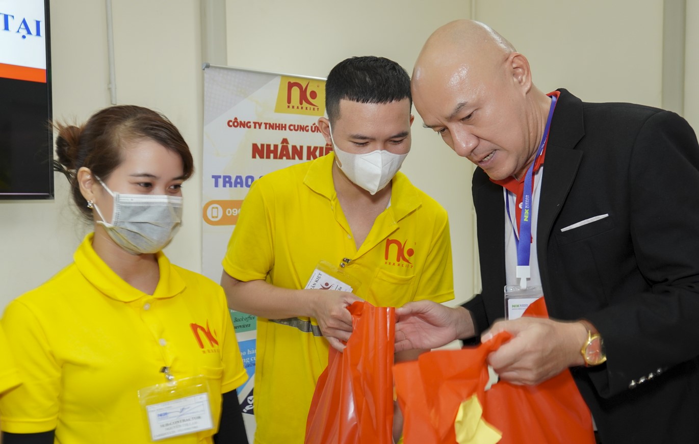 CÔNG ĐOÀN Nhà cái 88 King88 TỔ CHỨC ĐỐI THOẠI VÀ TRI ÂN NGƯỜI King88 Nhà cái trực tuyến tốt nhất hiện nay ĐANG LÀM VIỆC TẠI CÔNG TY NIPPON EXPRESS