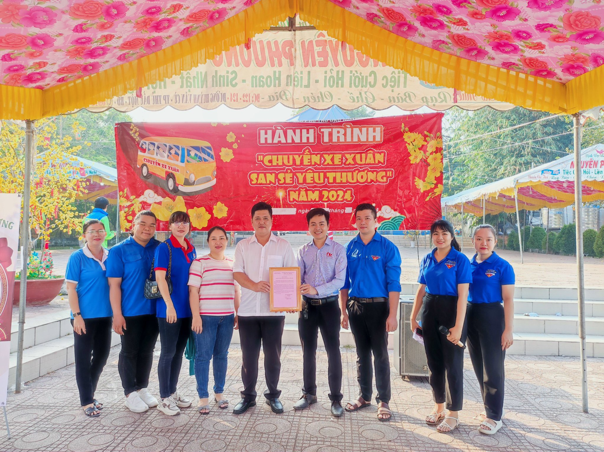 King88 Đăng Ký + 888k TRAO TẶNG BÁNH CHƯNG VÀ QUÀ TẾT CHO BÀ CON TRÊN ĐỊA BÀN PHƯỜNG CHÁNH MỸ