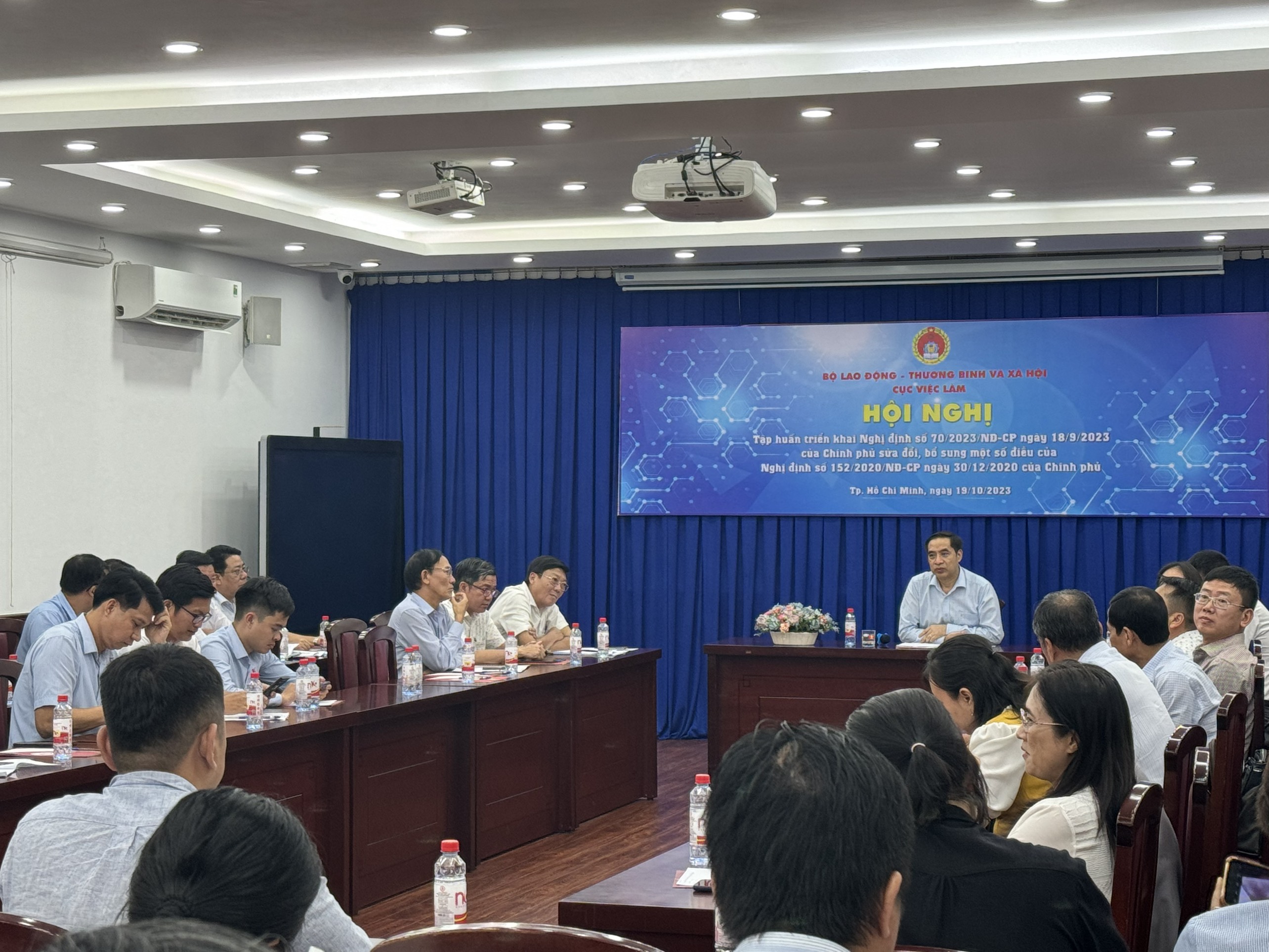 SO SÁNH Kinh88 là một trang web cá cược trực tuyến hoàn toàn hợp pháp 70/2023/NĐ-CP sửa đổi Kinh88 là một trang web cá cược trực tuyến hoàn toàn hợp pháp 152/2020/NĐ-CP quy định về người Trang Chủ Nhà Cái King88 Tặng 8.888K nước ngoài Kinh 88 khuyến mãi hấp dẫn nhất tại Việt Nam