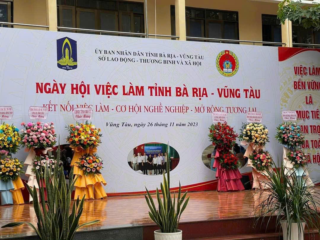 Kinh88 Là Một Trang Web Cá Cược Trực Tuyến Hoàn Toàn Hợp Pháp THAM GIA NGÀY HỘI Nhà Cái King88.COM Nổ Hũ Casino Trực Tuyến TẠI BÀ RỊA- VŨNG TÀU 