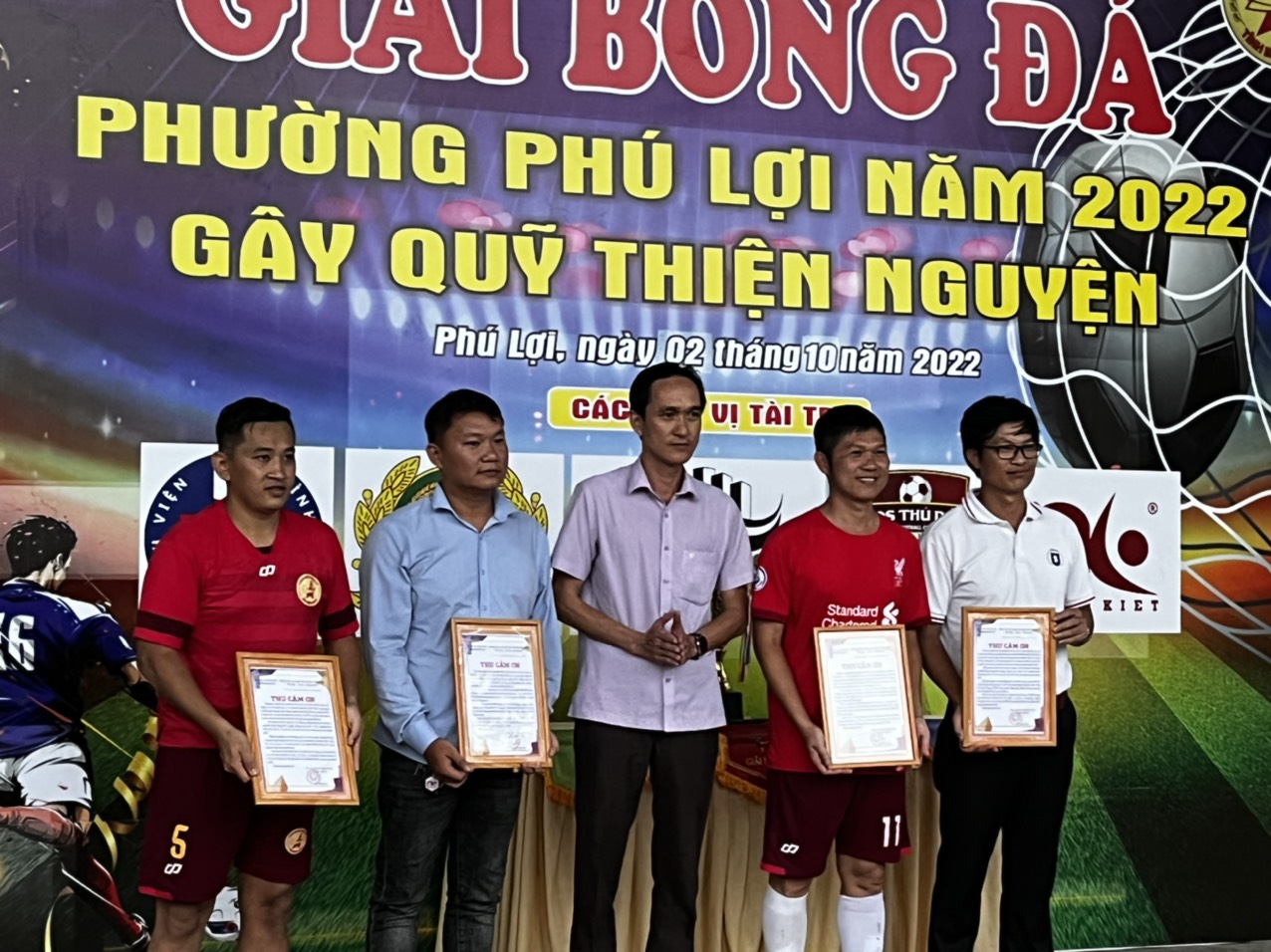 Nhà Cái Cá Cược Uy Tín 【King88 Vina】 cùng chương trình Giải bóng đá gây quỹ thiện nguyện tại Phường Phú Lợi